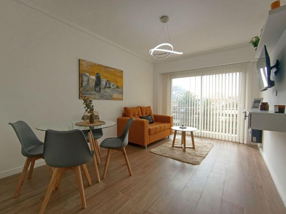 Foto de Venta 2 ambientes Vista lateral al mar - Punta Iglesias, imagen 2