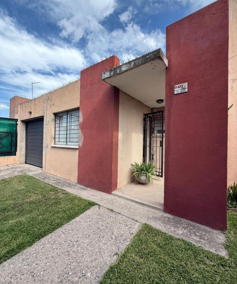 Oportunidad, Casa en Venta Los Boulevares, 1 dorm, impecable