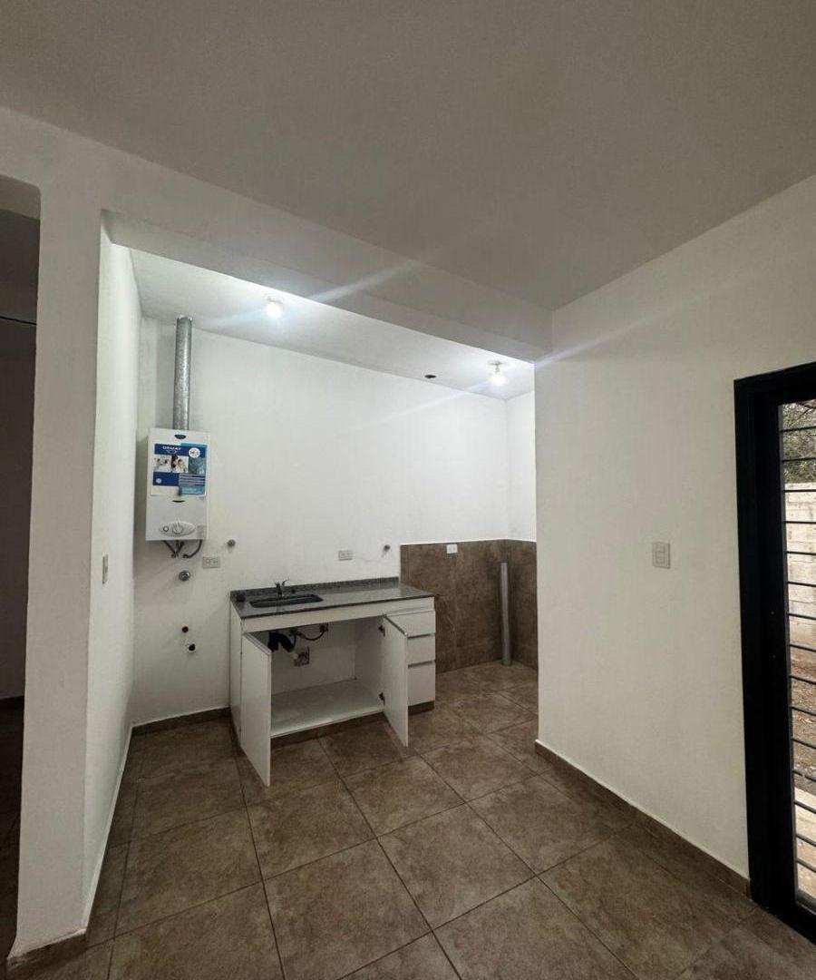 Foto de Alquiler de Casa 2 dormitorios con patio en housing – Saldán, imagen 5