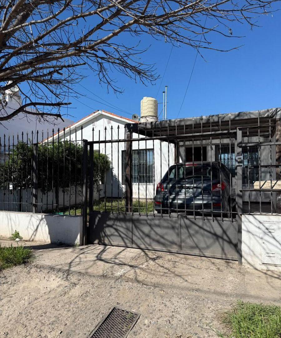 Casa en Venta 2 dorm, patio Boulevares