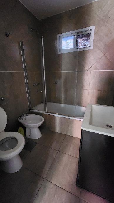 Depto tipo casa 3 amb excelente ubicación | Lanus Oeste