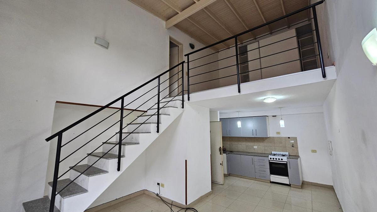 Foto de LANUSITA / Departamento 2 amb en VENTA, imagen 3