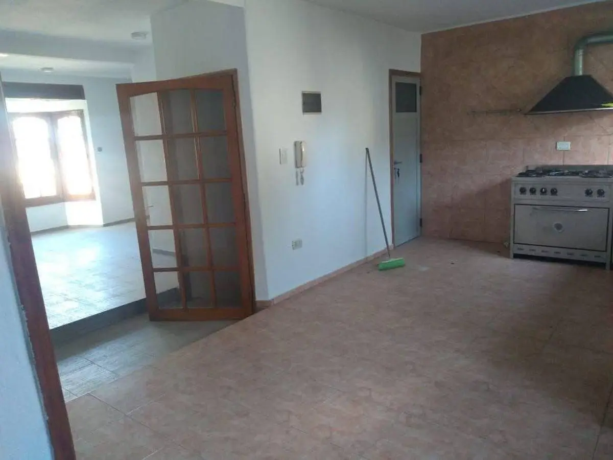 Depto tipo casa 4 amb 2