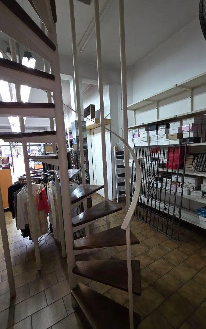 Local Comercial en 2 plantas Exc. Ubicacion 4