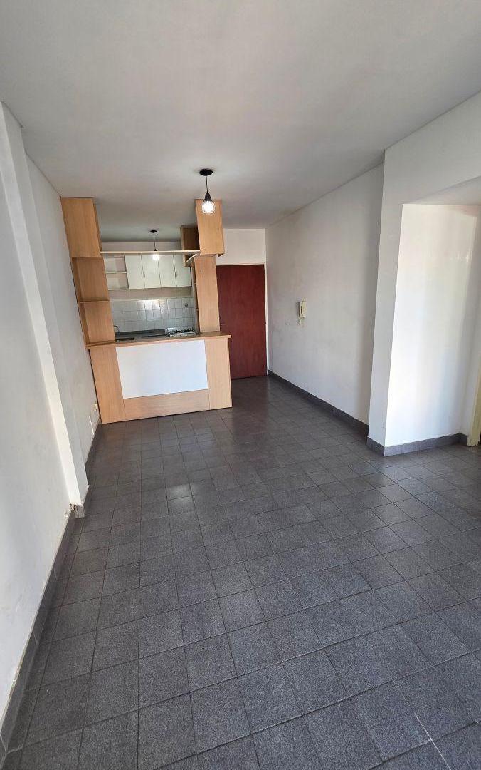 Foto de Departamento 2 Ambientes con cochera, imagen 3