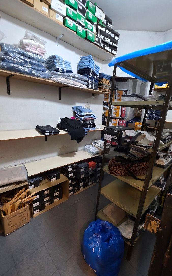 Foto de ALQUILER - IMPORTANTE LOCAL SOBRE AV. 25 DE MAYO, imagen 1