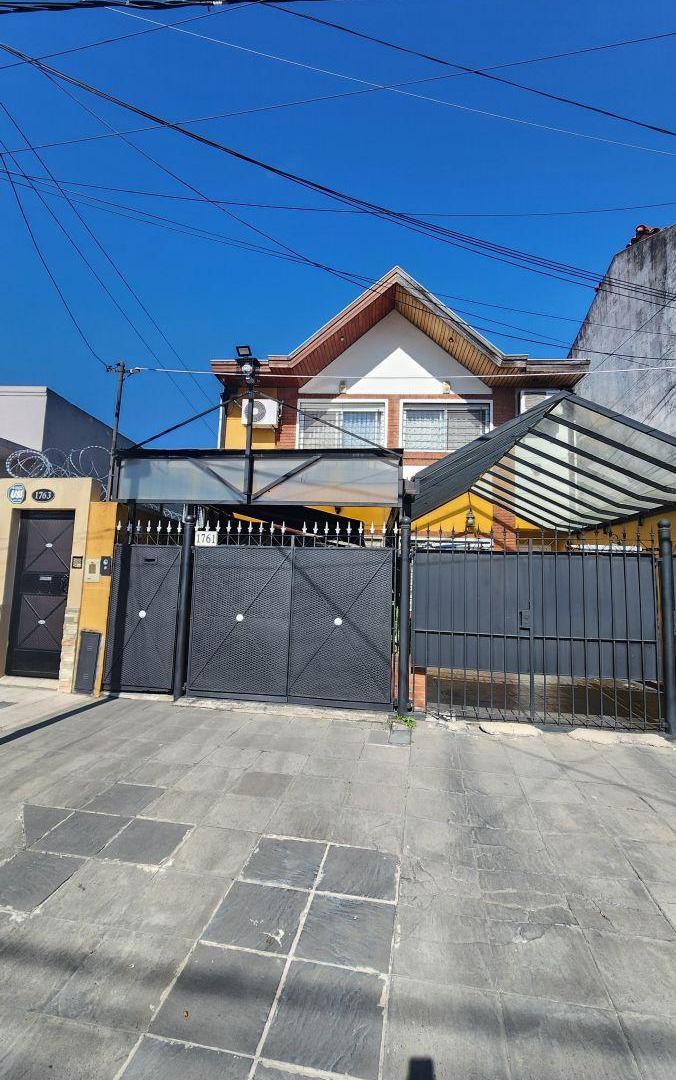 Foto de Excelente duplex con cochera, imagen 1