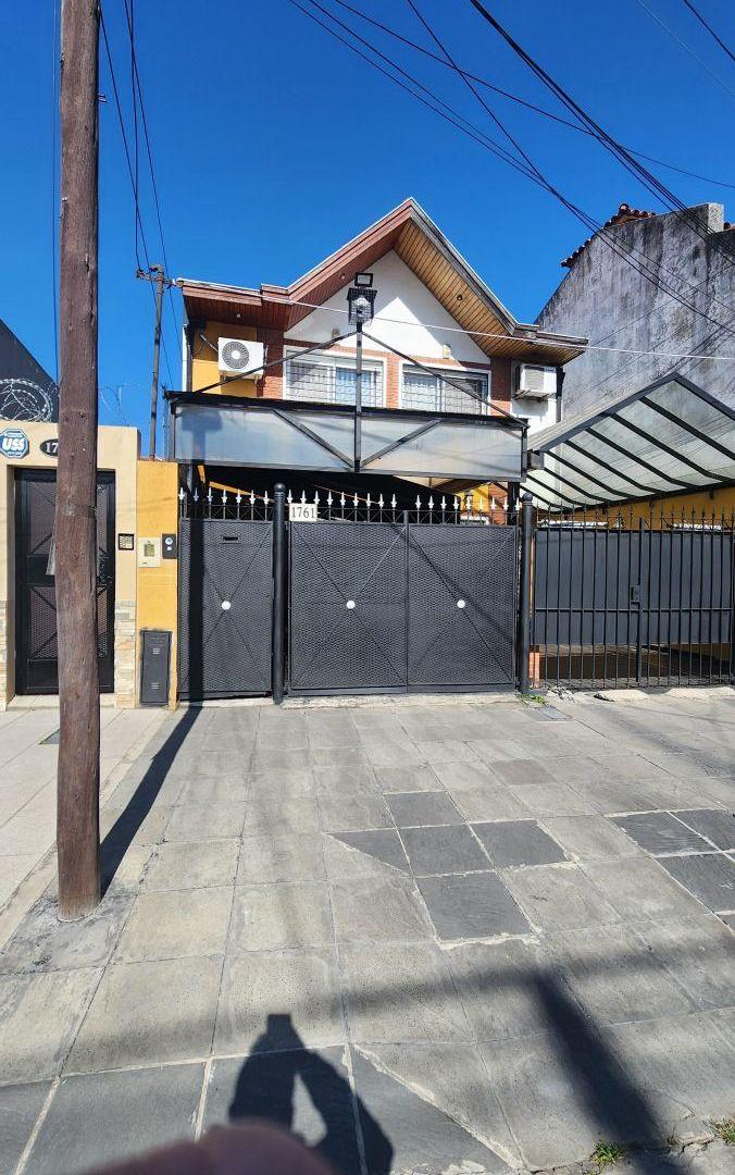 Foto de Excelente duplex con cochera, imagen 2