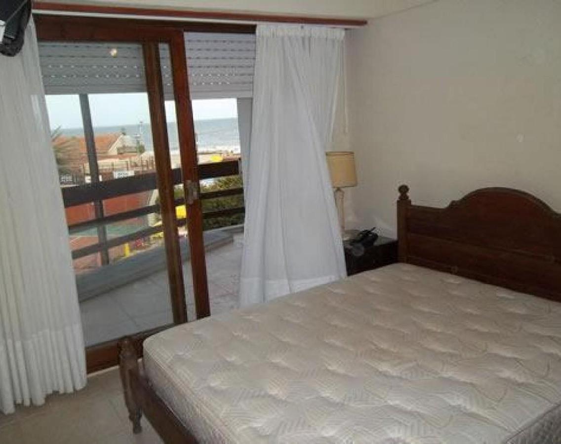 Foto de Dpto con 3 dormitorios cochera y baulera en venta a 1 cuadra del mar, imagen 4