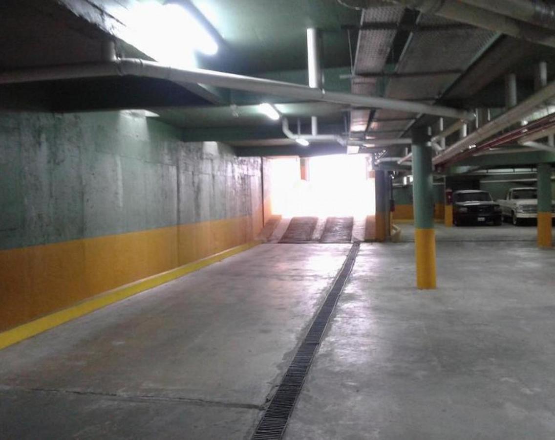 Foto de Colombres 762 - Cochera en venta - Baron Center, imagen 4