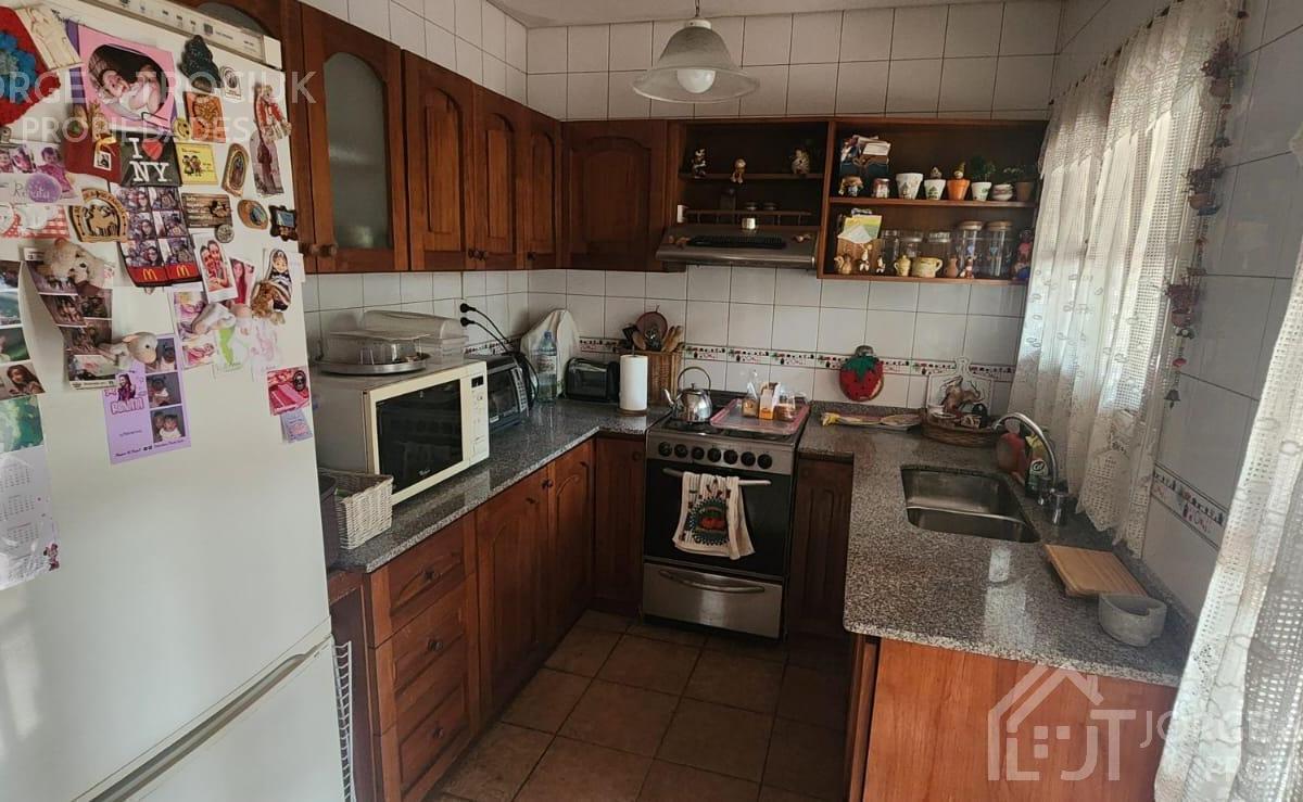 Foto de Venta PH - Banfield Este de 4 ambientes con cochera, imagen 2