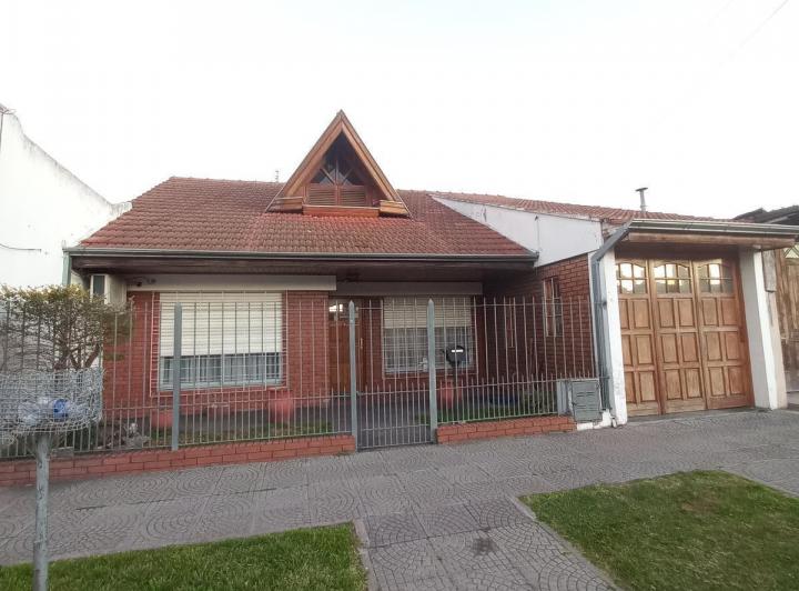 Casa de 4 ambientes en venta - 300 Mtrs2 de superficie 1