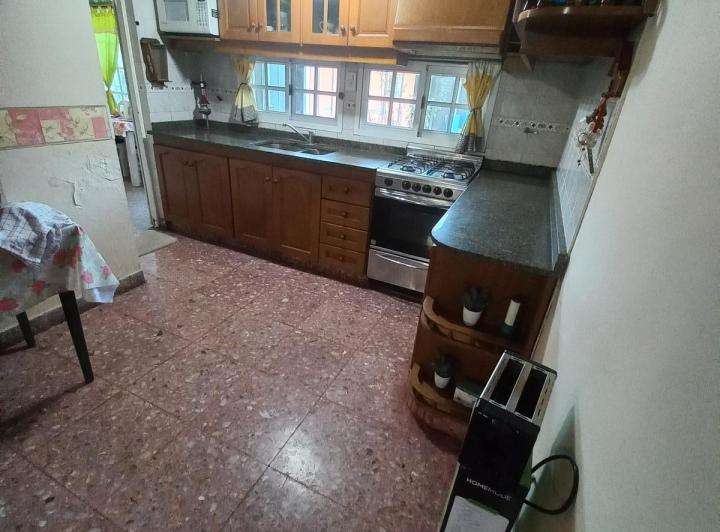 Casa de 4 ambientes en venta - 300 Mtrs2 de superficie 2