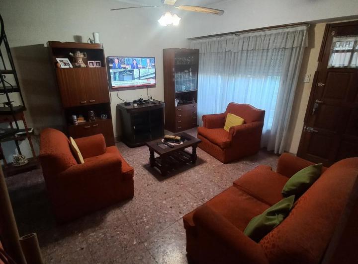 Casa de 4 ambientes en venta - 300 Mtrs2 de superficie 4