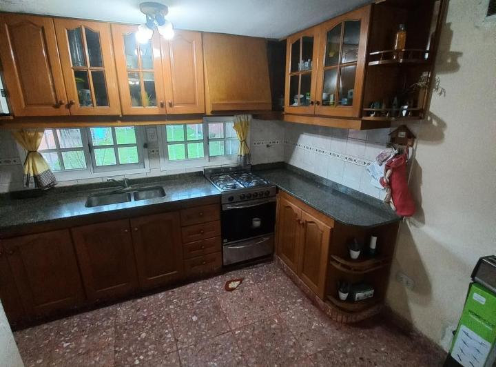 Casa de 4 ambientes en venta - 300 Mtrs2 de superficie 3