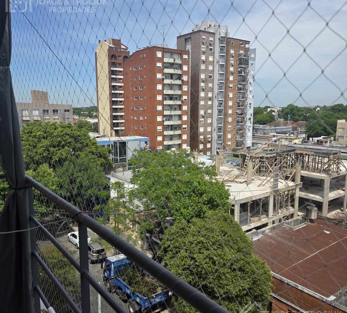 Foto de Impecable 3 Ambientes en Centro de Lomas - Apto Crédito - Oportunidad, imagen 3