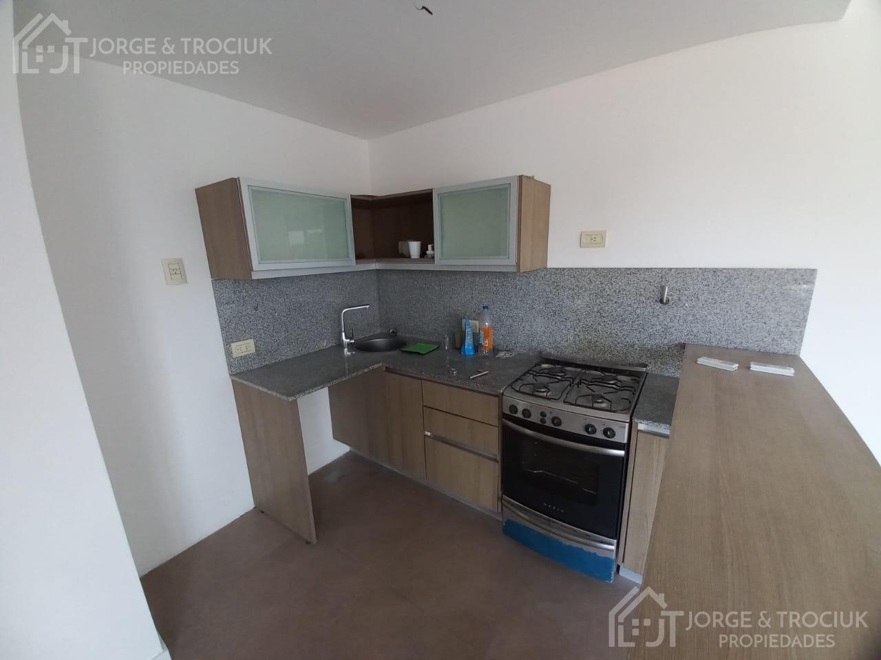 Foto de Departamento de 2 ambientes con cochera en alquiler - Lomas de Zamora, imagen 5