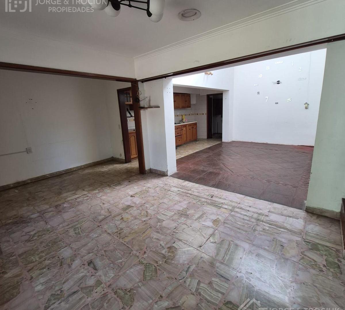 Foto de Chalet de 2 plantas de 6 ambientes sobre lote de 589 m², ubicado a, imagen 4