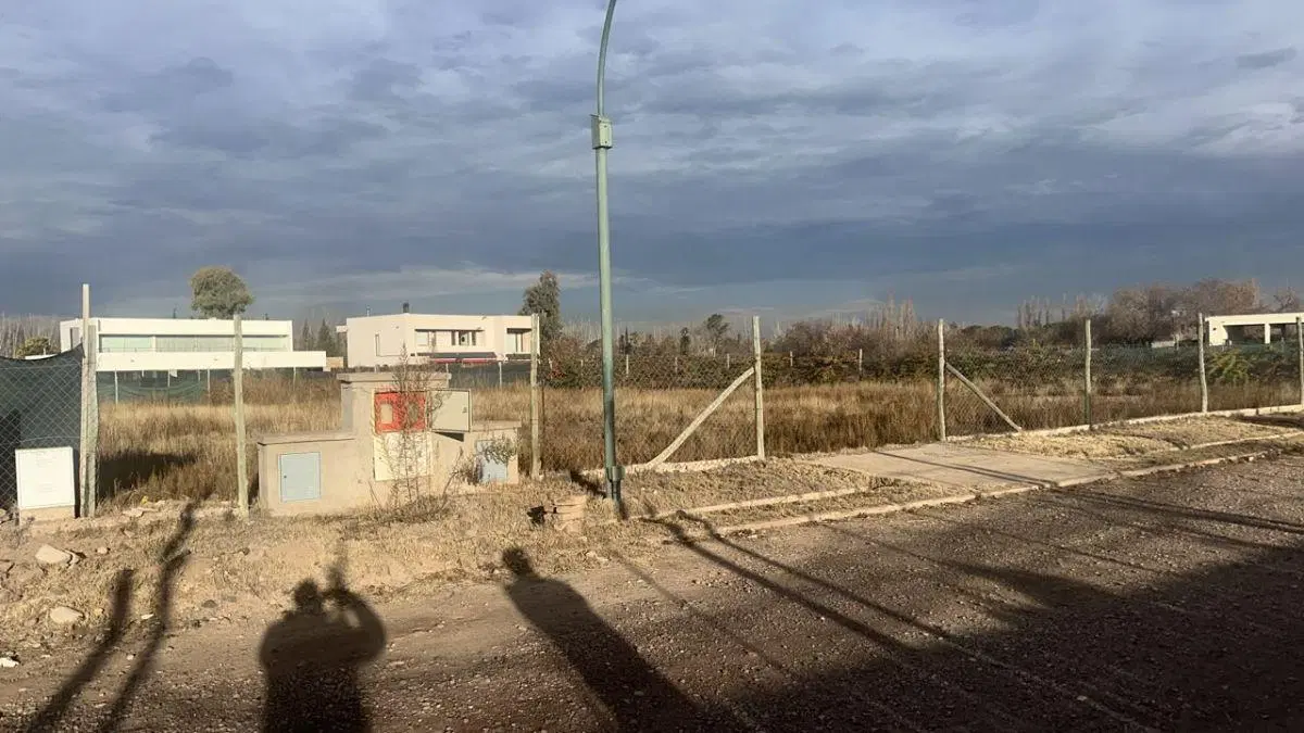 Lote en barrio privado El Envero. 4