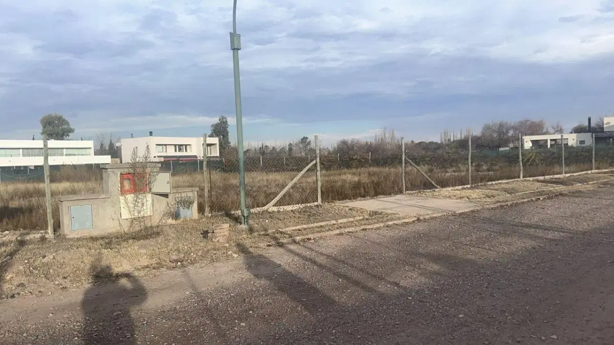 Lote en barrio privado El Envero. 8