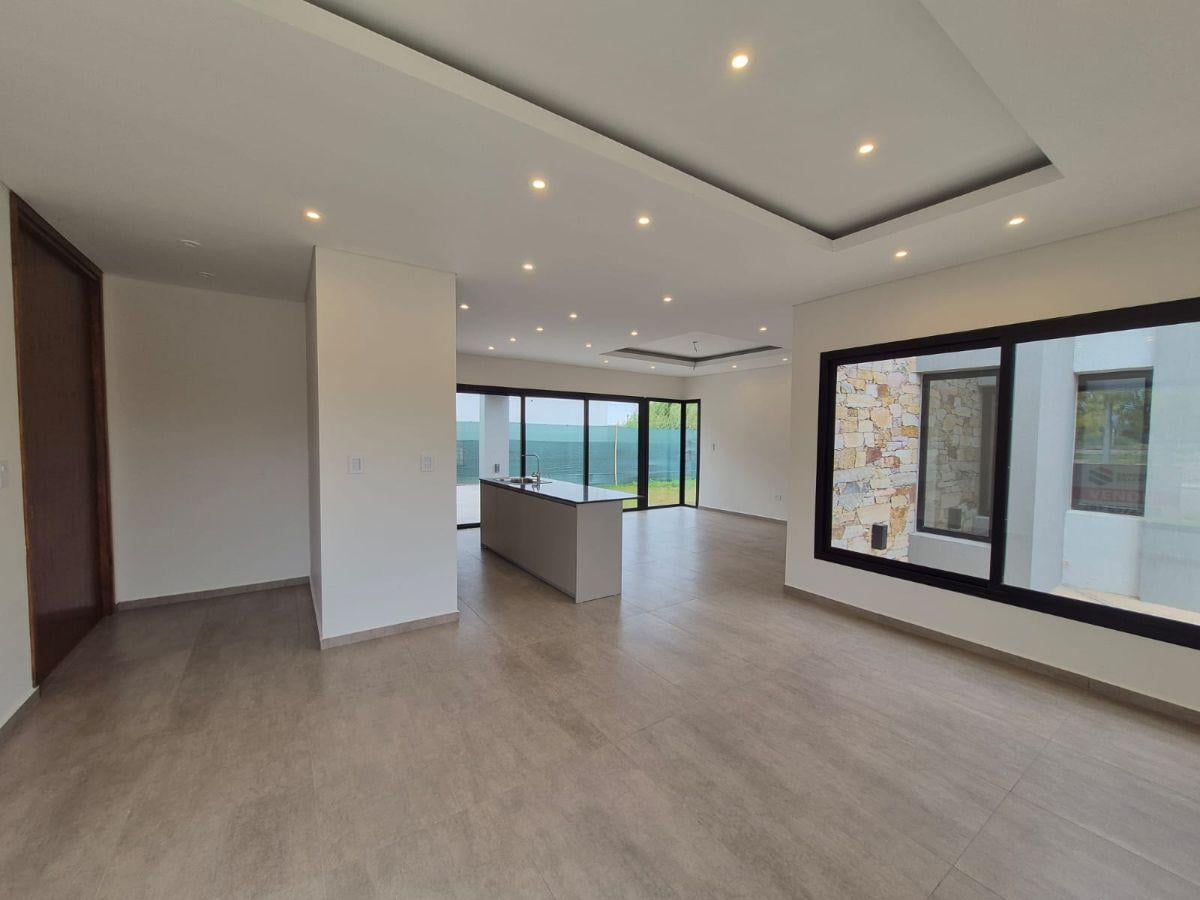 Foto de Casa a estrenar en barrio Milcayac, imagen 3