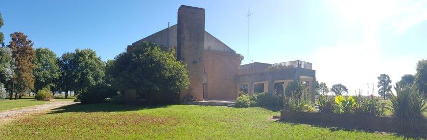 Venta de 514 Ha con 3 Casa de Caceros y Casona Principal 4