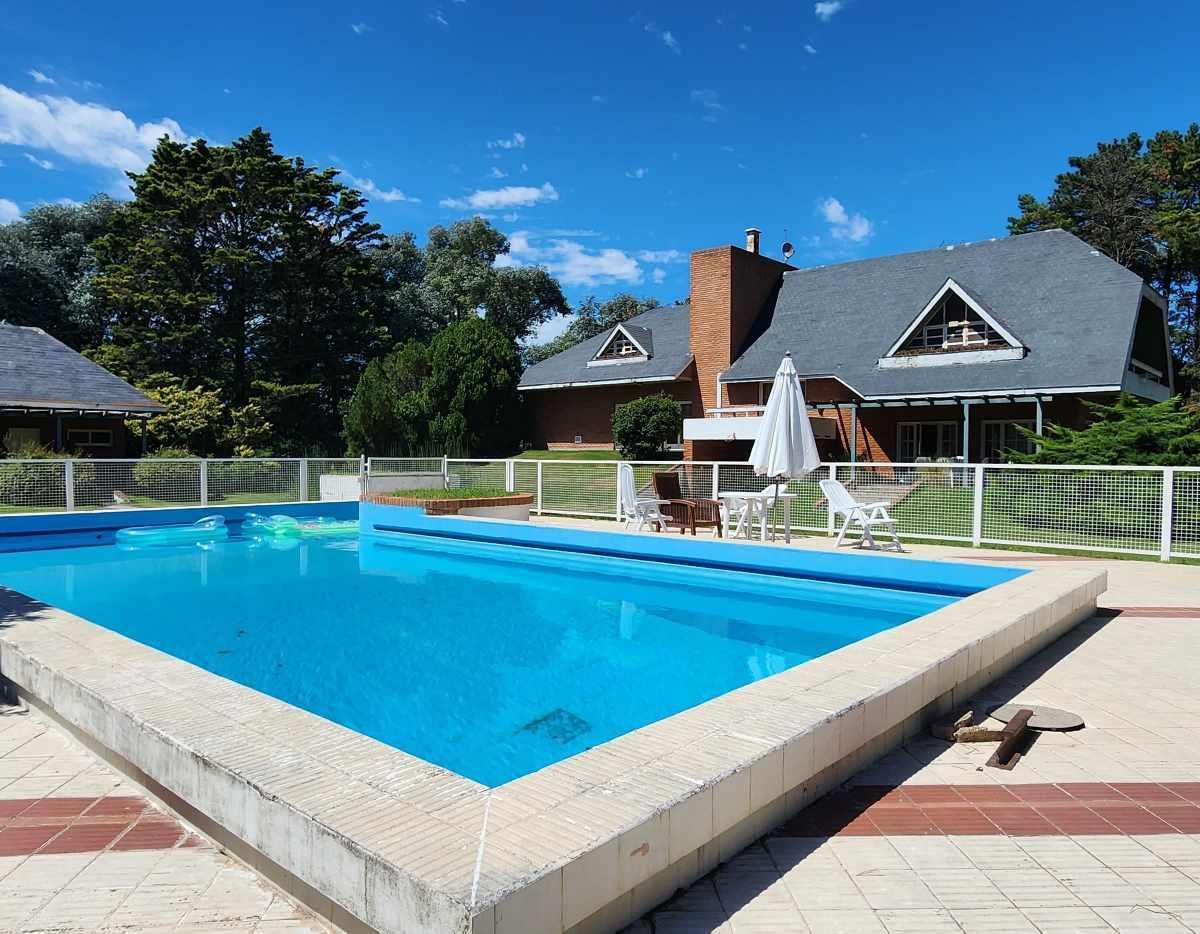 Venta de Imponente Casa Quinta en Mercedes B 5