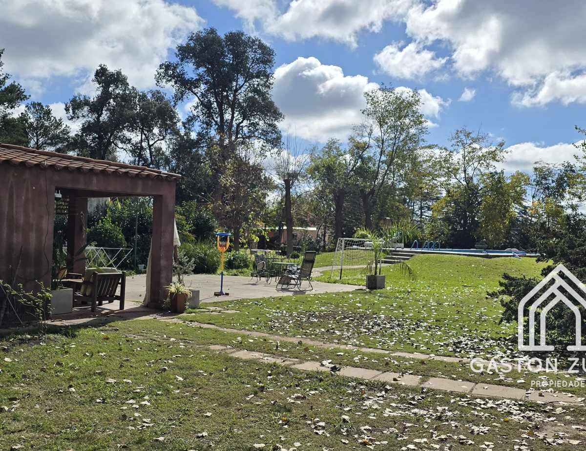 Venta de Casa Quinta de 8200 m² en Mercedes B 1