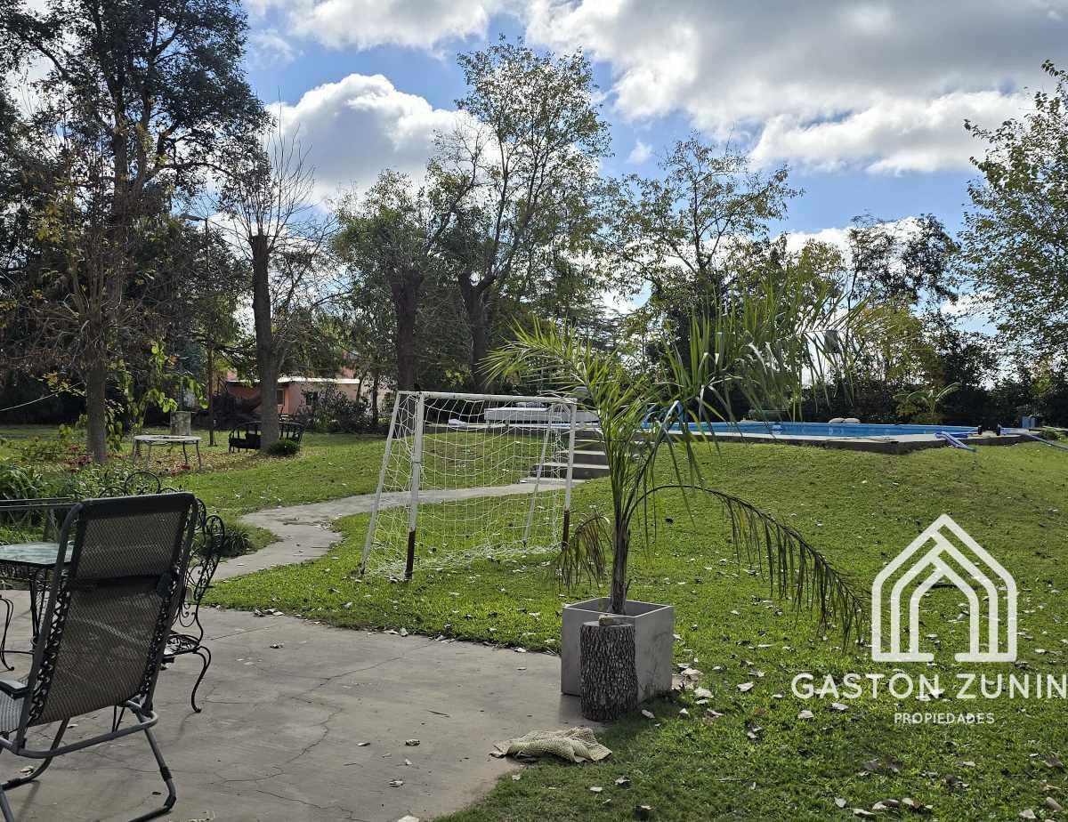 Venta de Casa Quinta de 8200 m² en Mercedes B 2