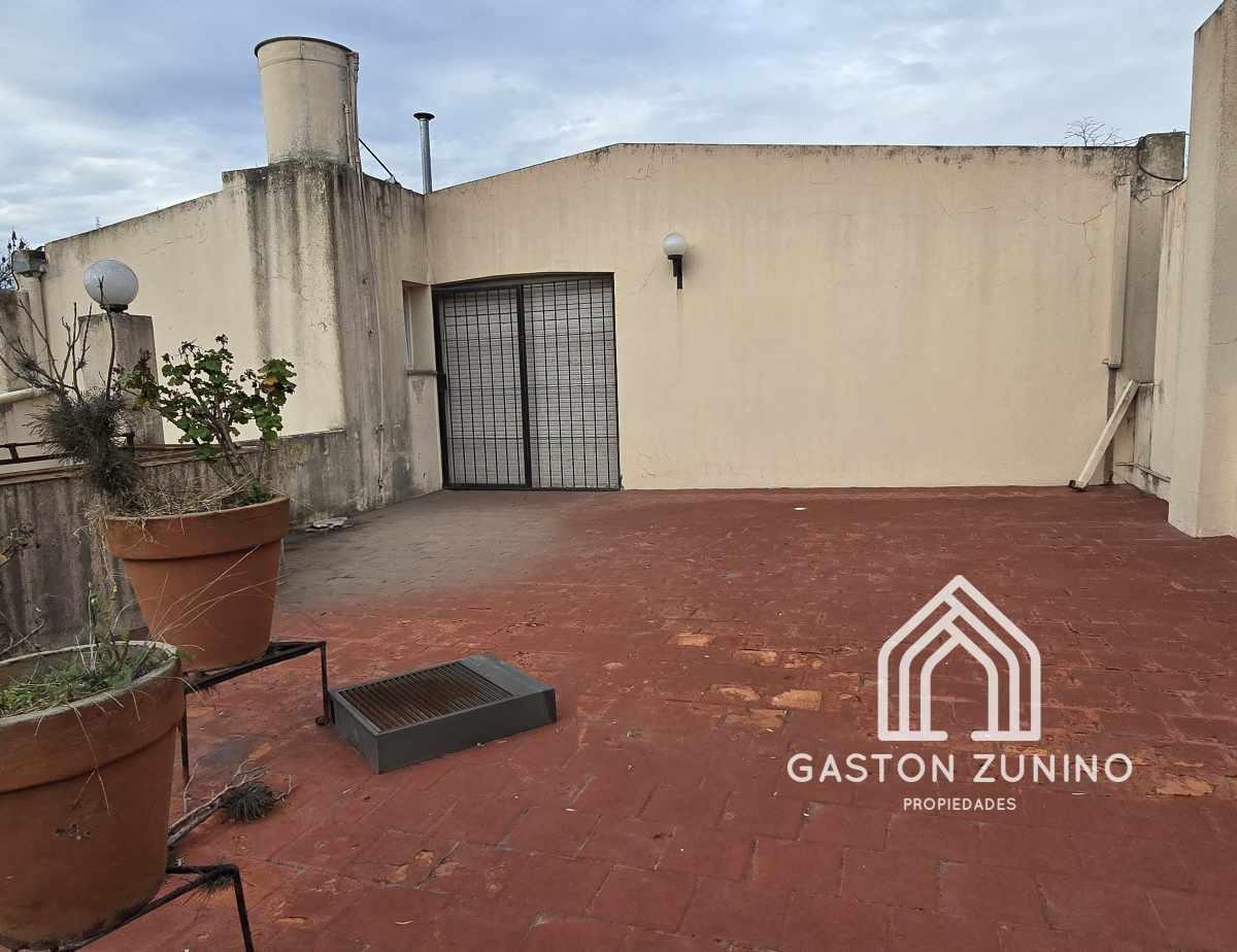 Venta de Casa Céntrica en Mercedes B 2