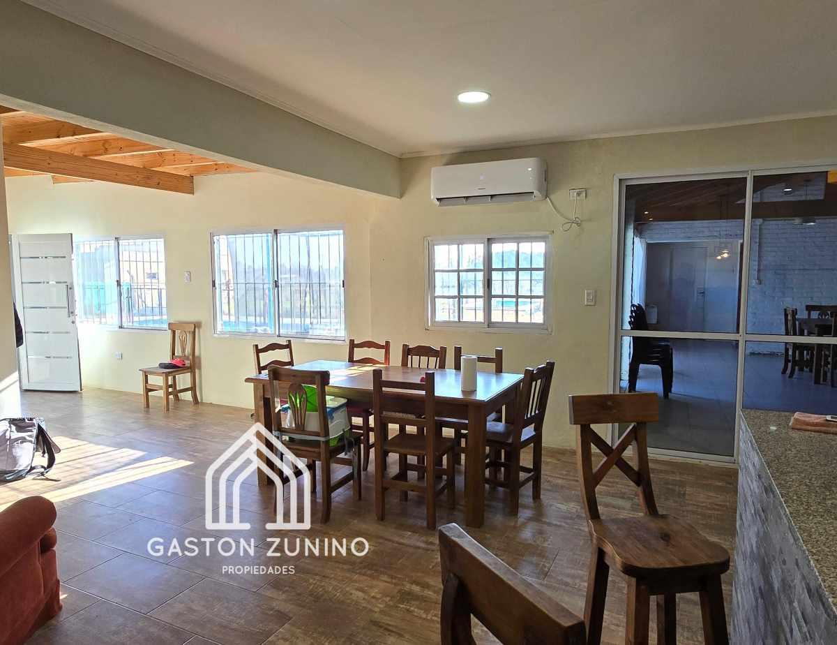 Venta de Casa Quinta en Mercedes B 2