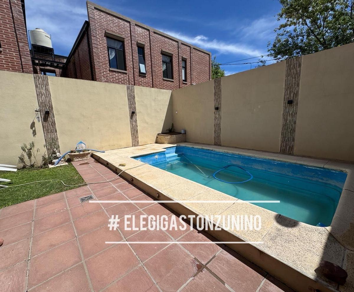 Venta de Casa en Excelente Ubicación - Mercedes B 4