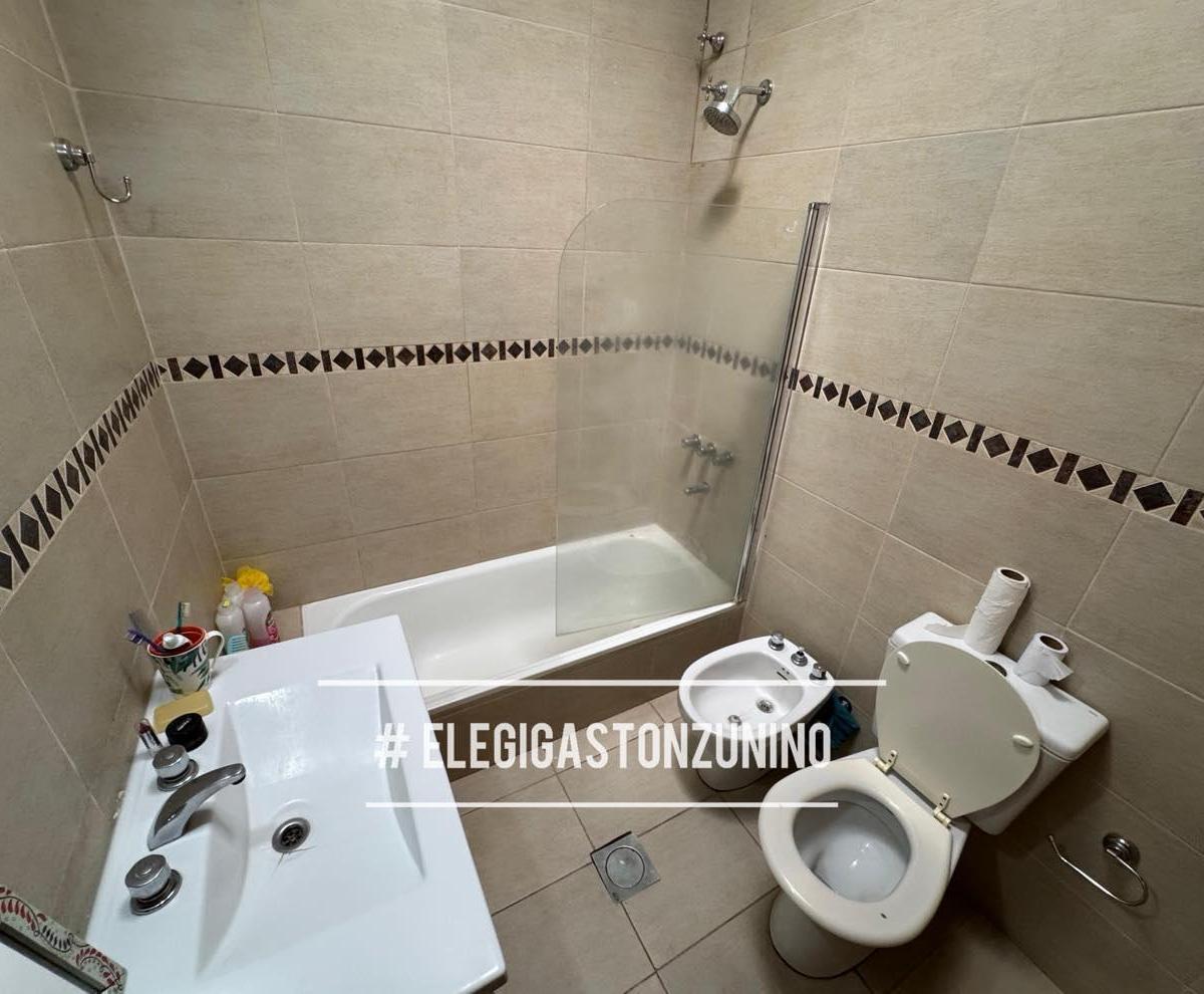 Venta de Casa en Excelente Ubicación - Mercedes B 3