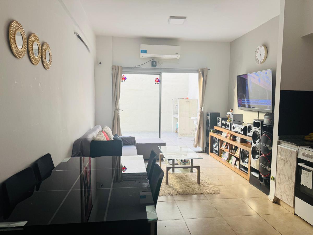 Foto de Venta PH de 3 ambientes Nueva Pompeya con gran patio y parrilla sin, imagen 3