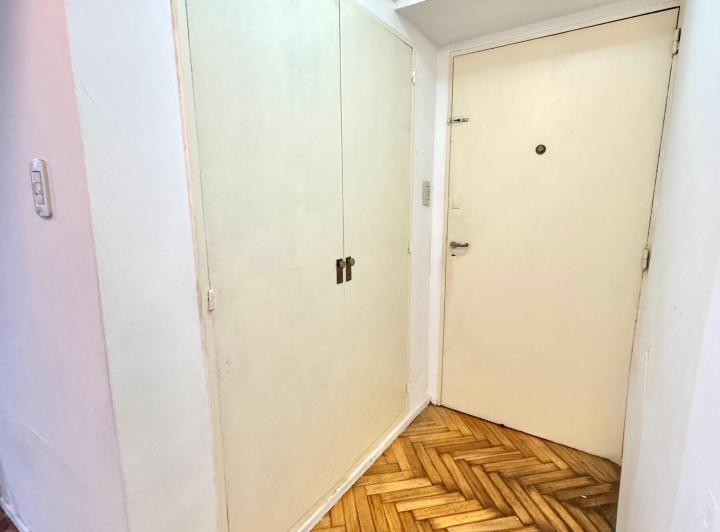 Foto de Venta departamento 3 ambientes en Belgrano al frente balcón a metros av, imagen 4
