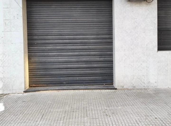 Local en alquiler en Flores a una cuadra de av Rivadavia excelente  1