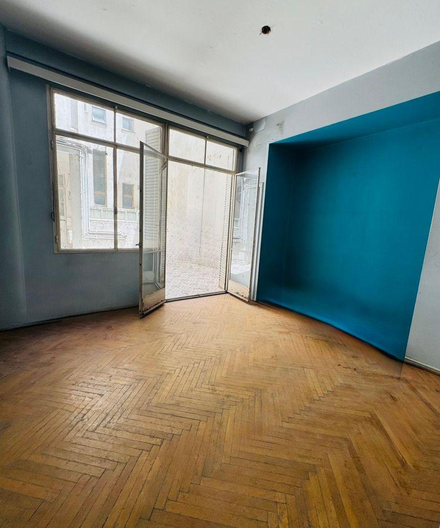 Foto de Venta departamento 3 ambientes Monserrat de Categoría. al Frente, imagen 4