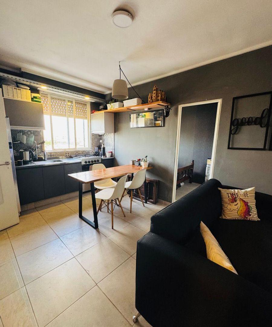 Venta Departamento 3 ambientes en Boedo. Piso alto. Vista Abierta Panorámica. Refaccionando a Nuevo