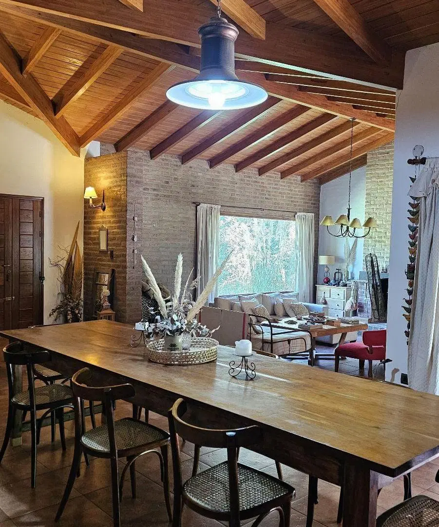Increible Casa en Cosquin (4 dormitorios, quincho y pileta) 1