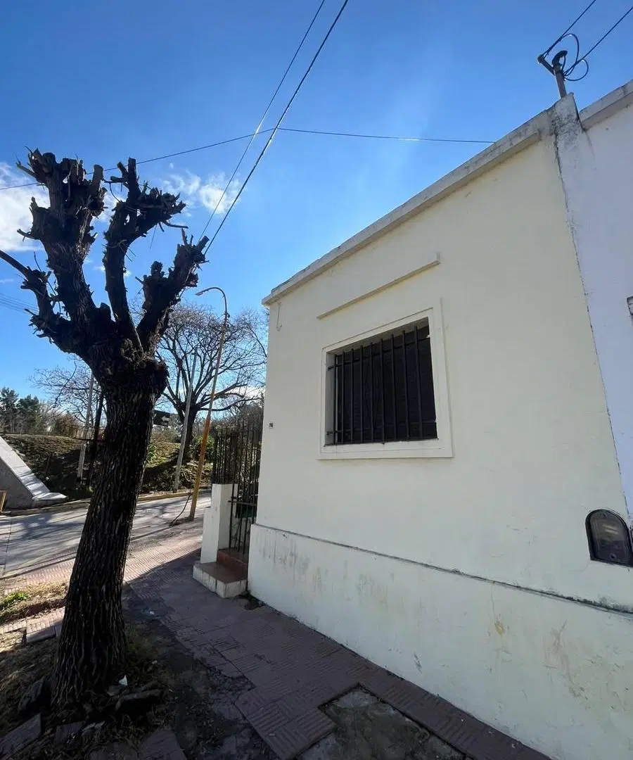 Oportunidad en Cosquin, casa en venta a una cuadra de Av San Martin 2