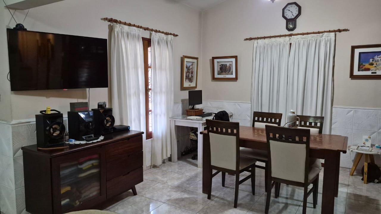 Foto de Casa con depto en barrio ayacucho, imagen 3