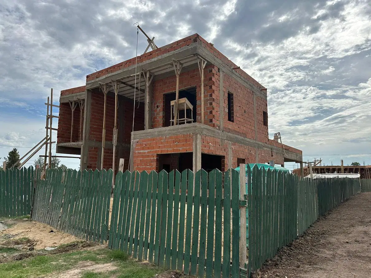 Casa - Esteban Echeverria 1