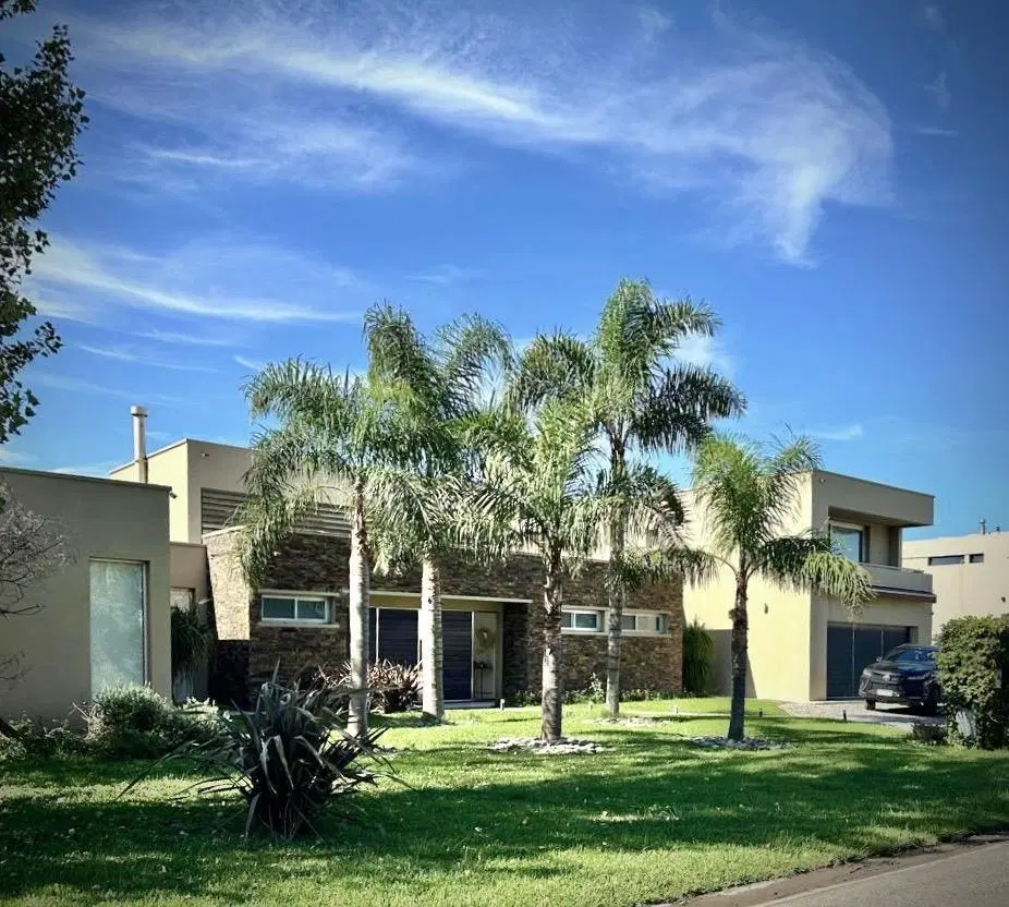 CASA EN VENTA - 6 AMB - PILETA - BARRIO EL REBENQUE - CANNING 2