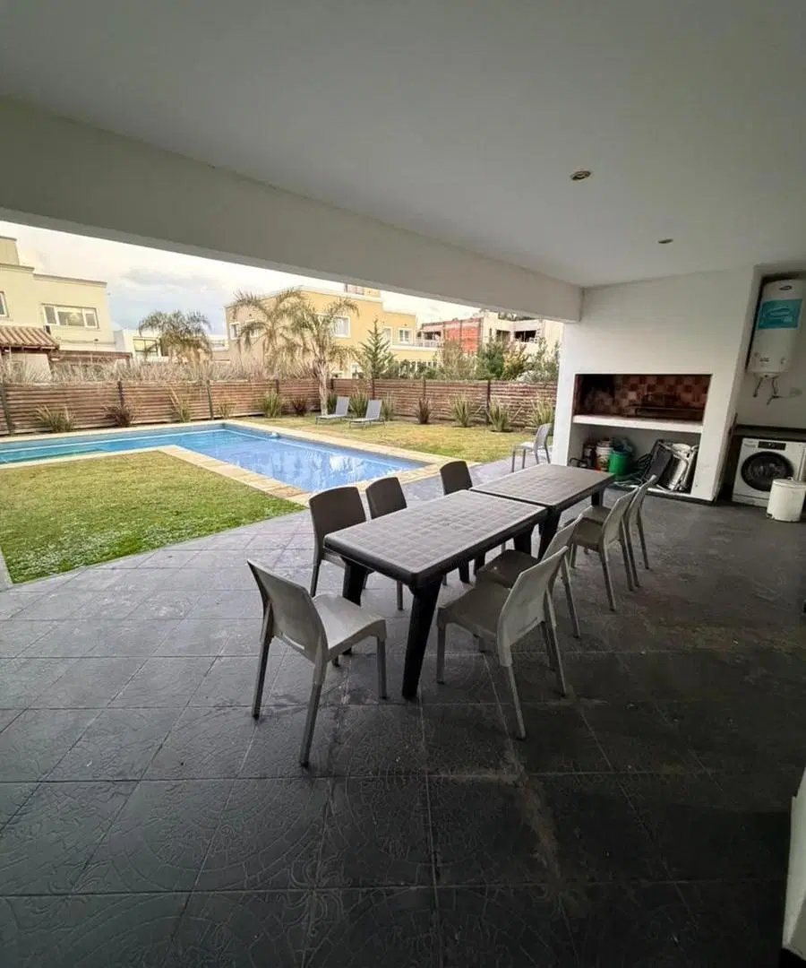 Casa en venta en Lagos de Canning 1 8