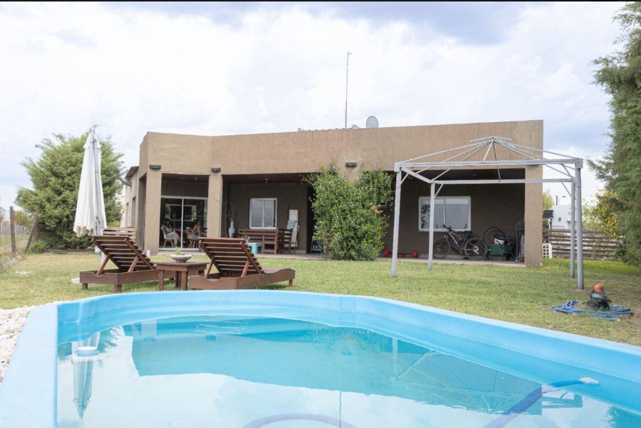Foto de Casa en VENTA 4amb c/pileta EN LA HORQUETA DE ECHEVERRIA CANNING, imagen 2