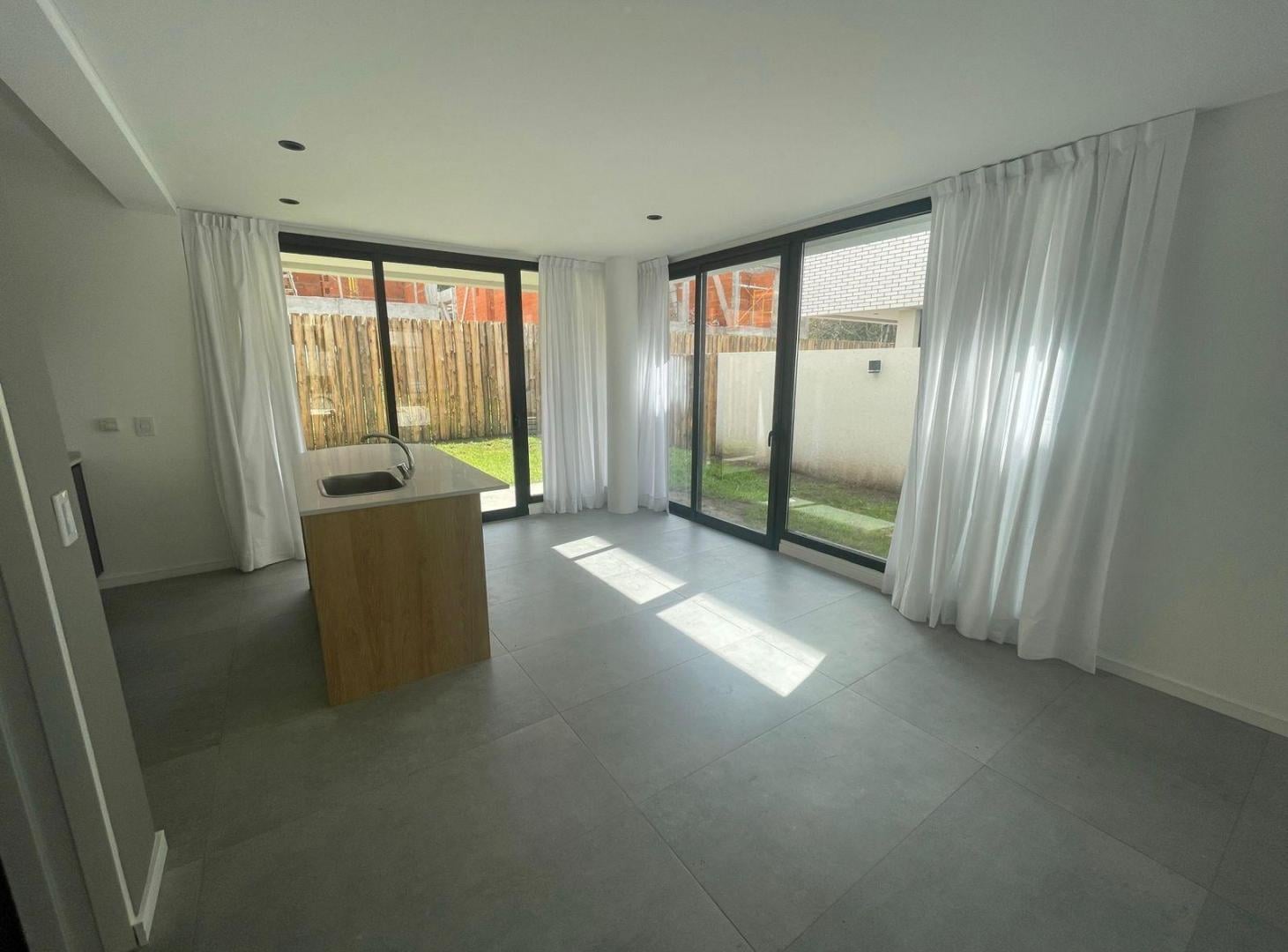Foto de DEPARTAMENTOS TIPO DÚPLEX EN BOSQUES DE CHAMPAGNAT – CANNING, imagen 4