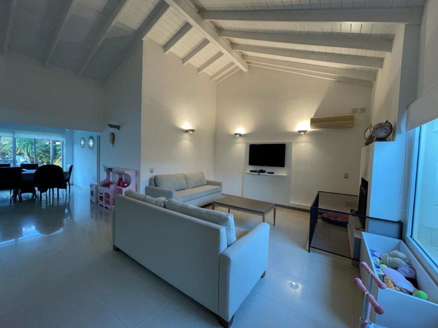 Foto de PROPIEDAD EN VENTA COUNTRY CLUB EL VENADO, imagen 1