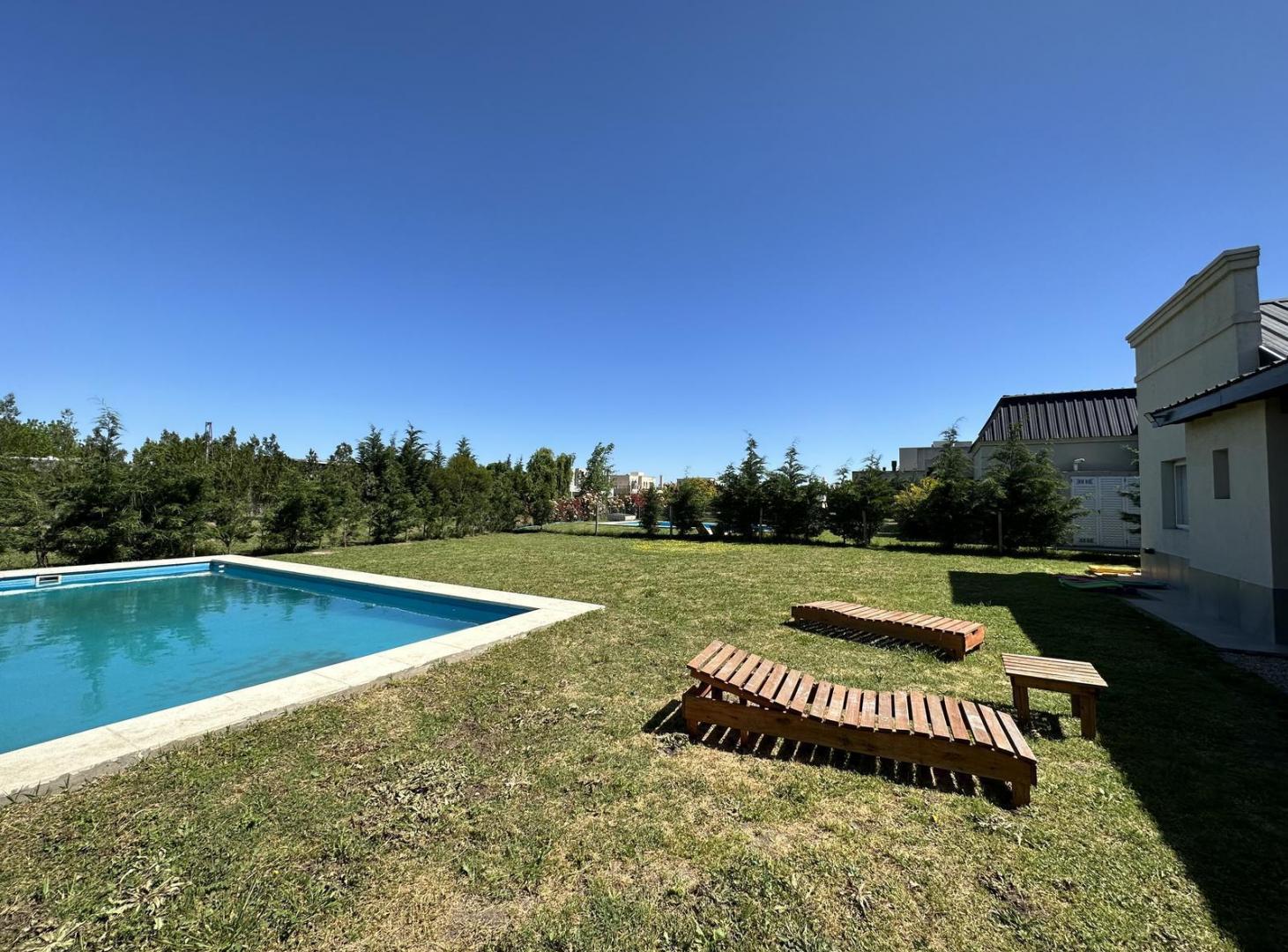 Foto de CASA EN VENTA / ALQUILER -4 AMB - BARRIO SANTA JUANA - CANNING, imagen 2