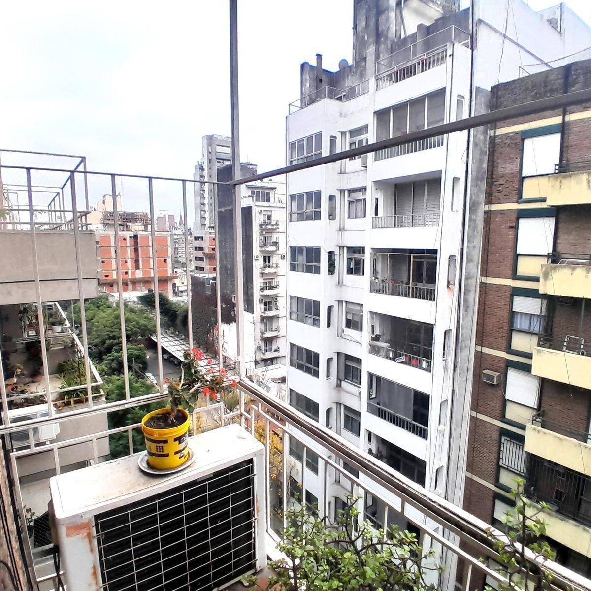 Departamento en Venta Tres Dorm.. Cocina Separada. Balcón 1