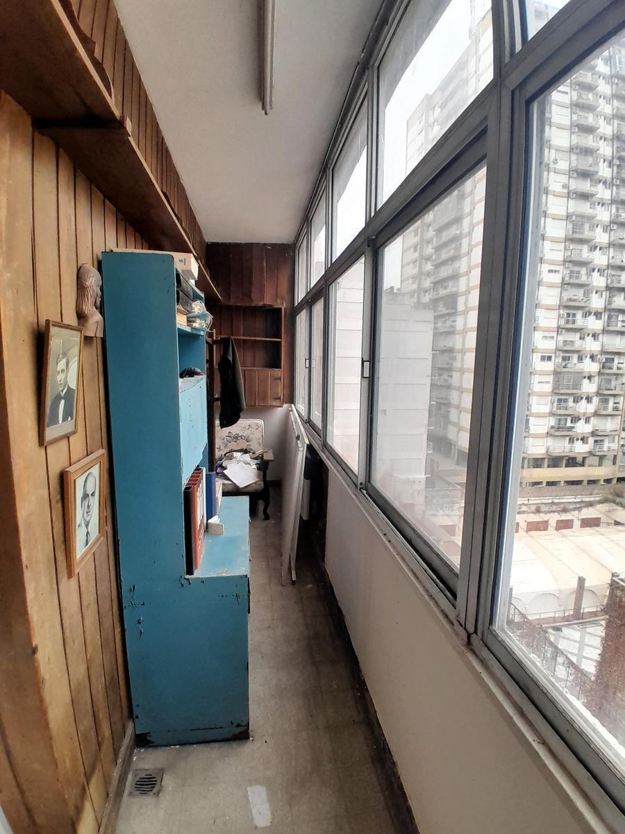 Departamento en Venta Tres Dorm.. Cocina Separada. Balcón 2